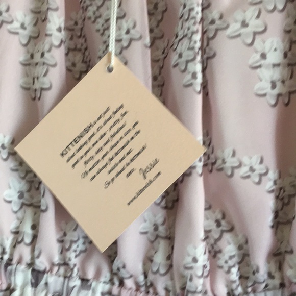 Kittenish Dress - Picture 3 of 4